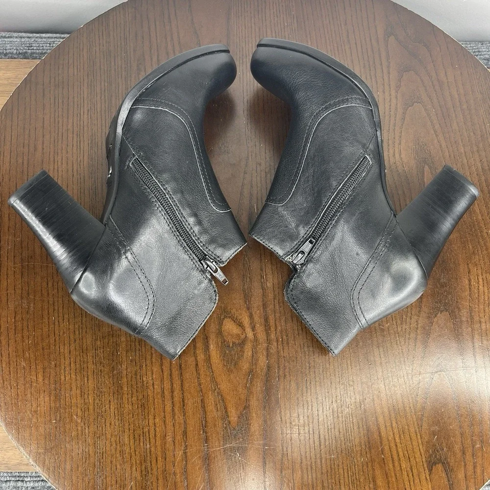 Born Claire Boots Women's 7.5M Black Leather‎ Block Heel Ankle Booties Zip